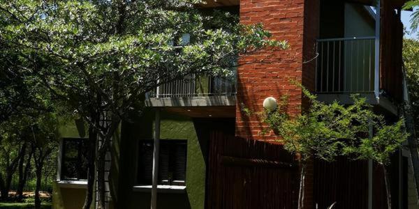 Chameleon Bush Lodge Hammanskraal Eksteriør bilde